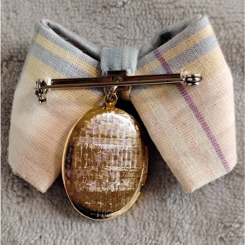 Locket Brooch Set - Picture 3 of 6